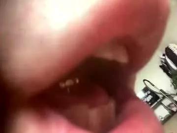 melli23 on Chaturbate 