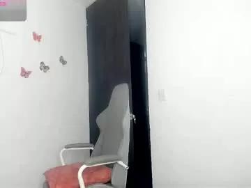 nala_j08 on Chaturbate 