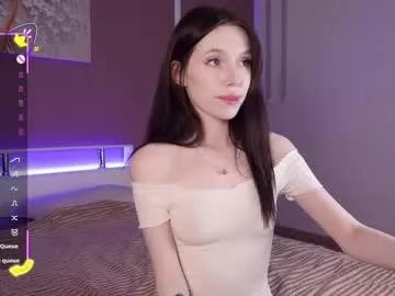 nikkimiltons on Chaturbate 