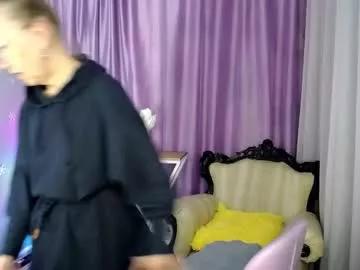 queen_a_n_i on Chaturbate 