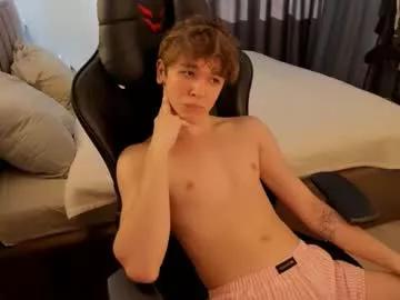 sw33theart_b0y on Chaturbate 