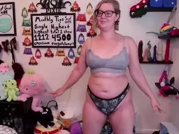 ten_tickle_pixie — Workout Wednesday - back editions  /tipmenu /toymenu  #lush #bush #natural #workout #curvy -- Current Goal: 10 min better back posture at 300 tokens -- Next Goal: Strip pants [296 tokens to goal]