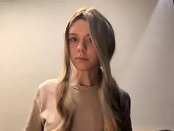 tressamarshbanks — Goal:Unbutton the bra and Dance with naked back Heeey everyone, my name is Sofia im new  here, ome in and let's get to know each other #shy #18 #new #young #blonde [0 tokens remaining]