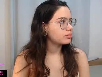 velvetcrystal on Chaturbate 