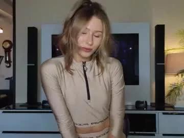 yononeey on Chaturbate 