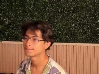 aaron_ez on Flirt4Free 