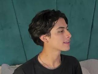 aaron_ez on Flirt4Free 