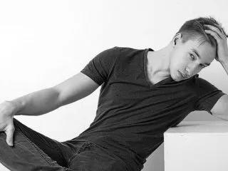 apollon_fox on Flirt4Free