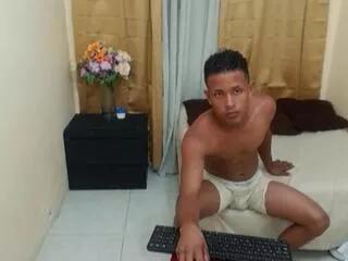 maxx_moreno on Flirt4Free 