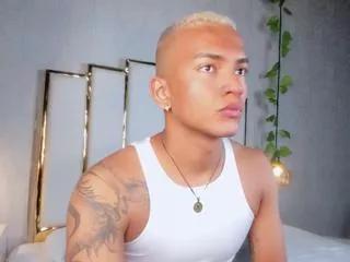 rafael_leonn on Flirt4Free 