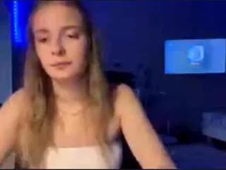 rosia_ehiginator on Flirt4Free