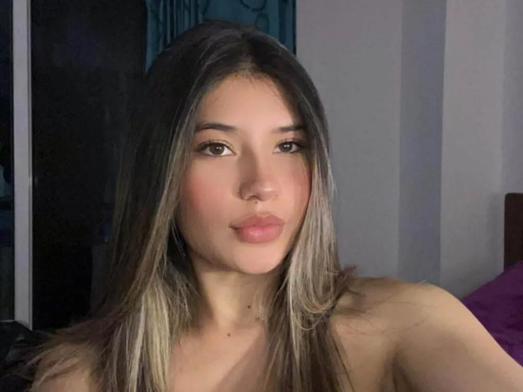 AmberCuspedes on LiveJasmin
