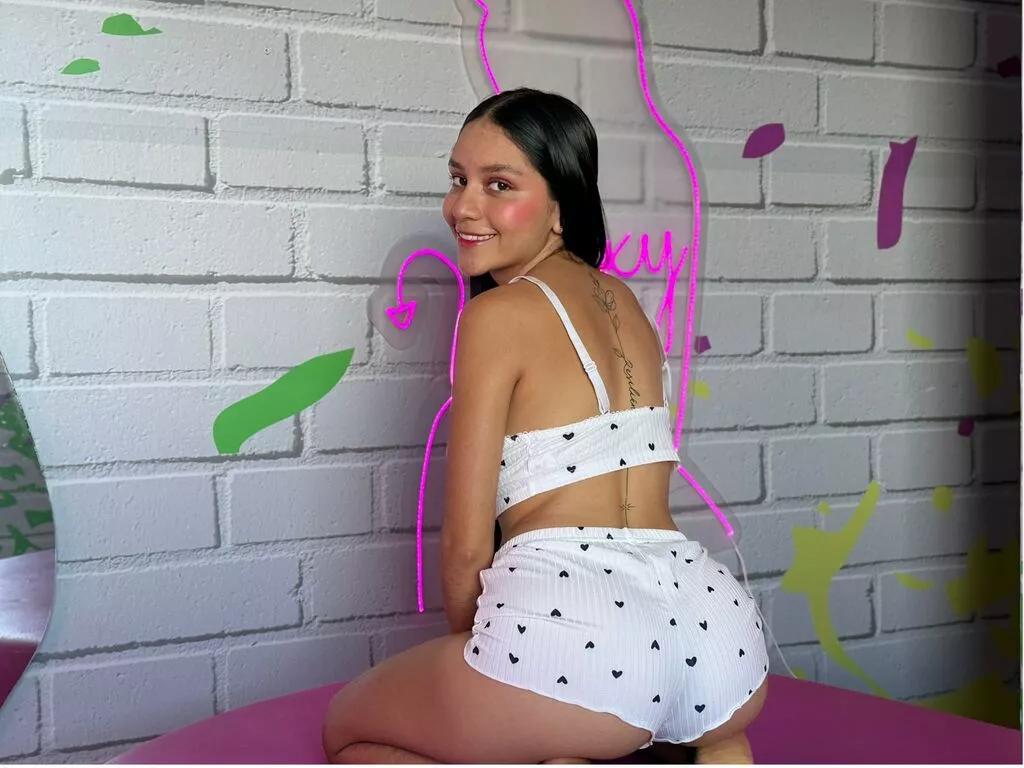 CamilaMende on LiveJasmin