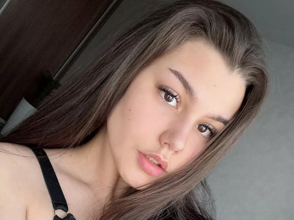 EmilyRichardsone on LiveJasmin