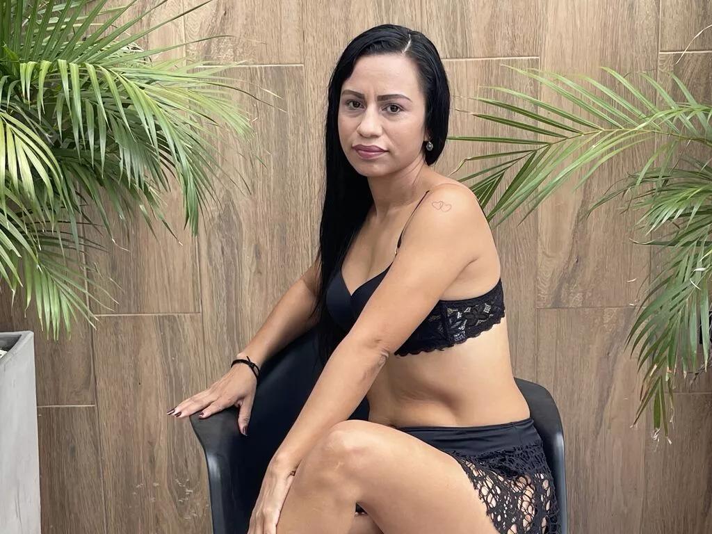 HazelDior on LiveJasmin