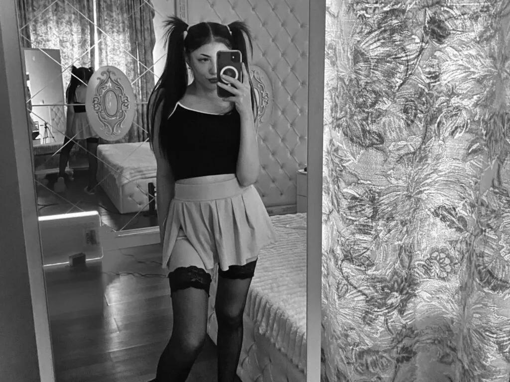 MedelinaKox on LiveJasmin