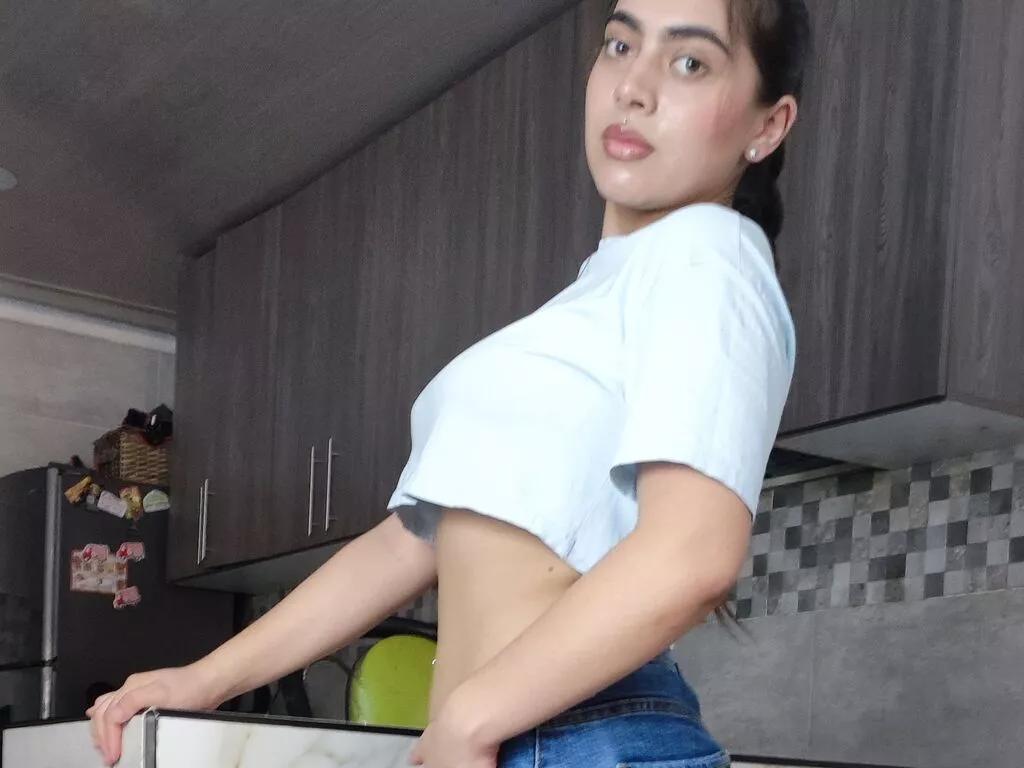 MiaFarath on LiveJasmin