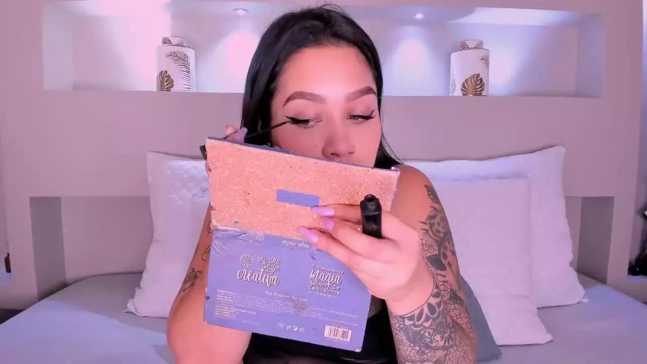 AgattaVelez on Streamray 