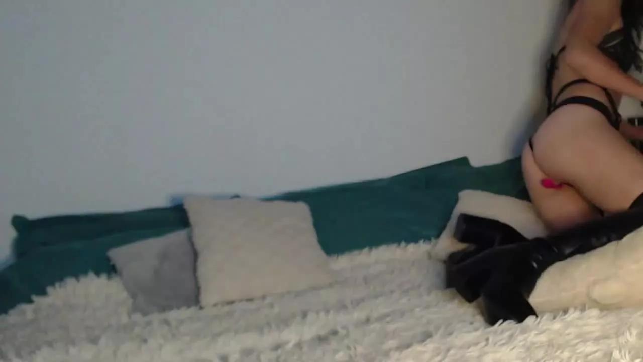annelise88 on Streamray 