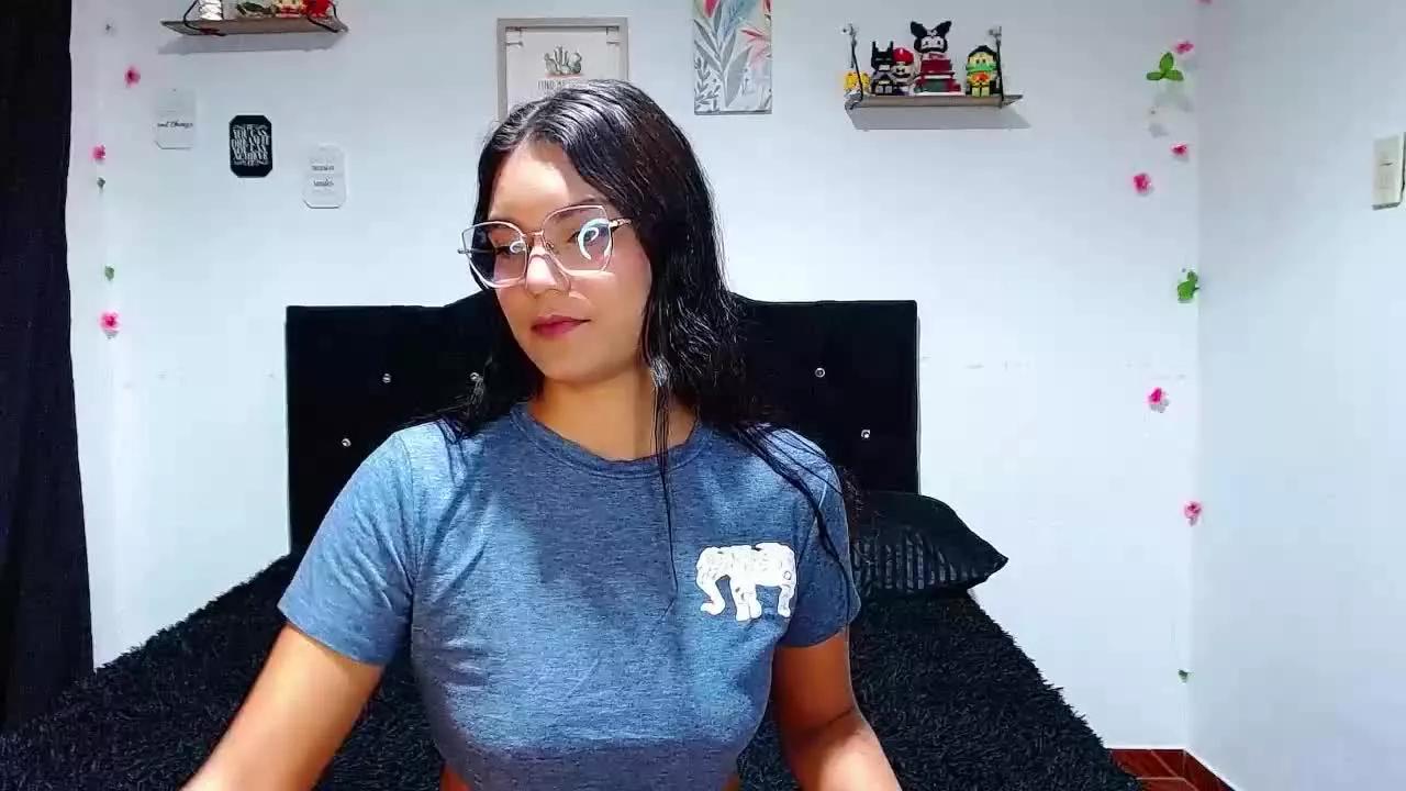 AriannaLeen on Streamray 