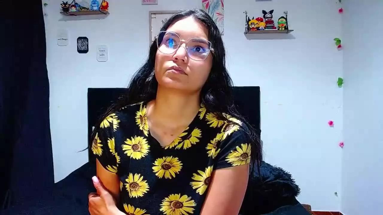 AriannaLeen on Streamray 