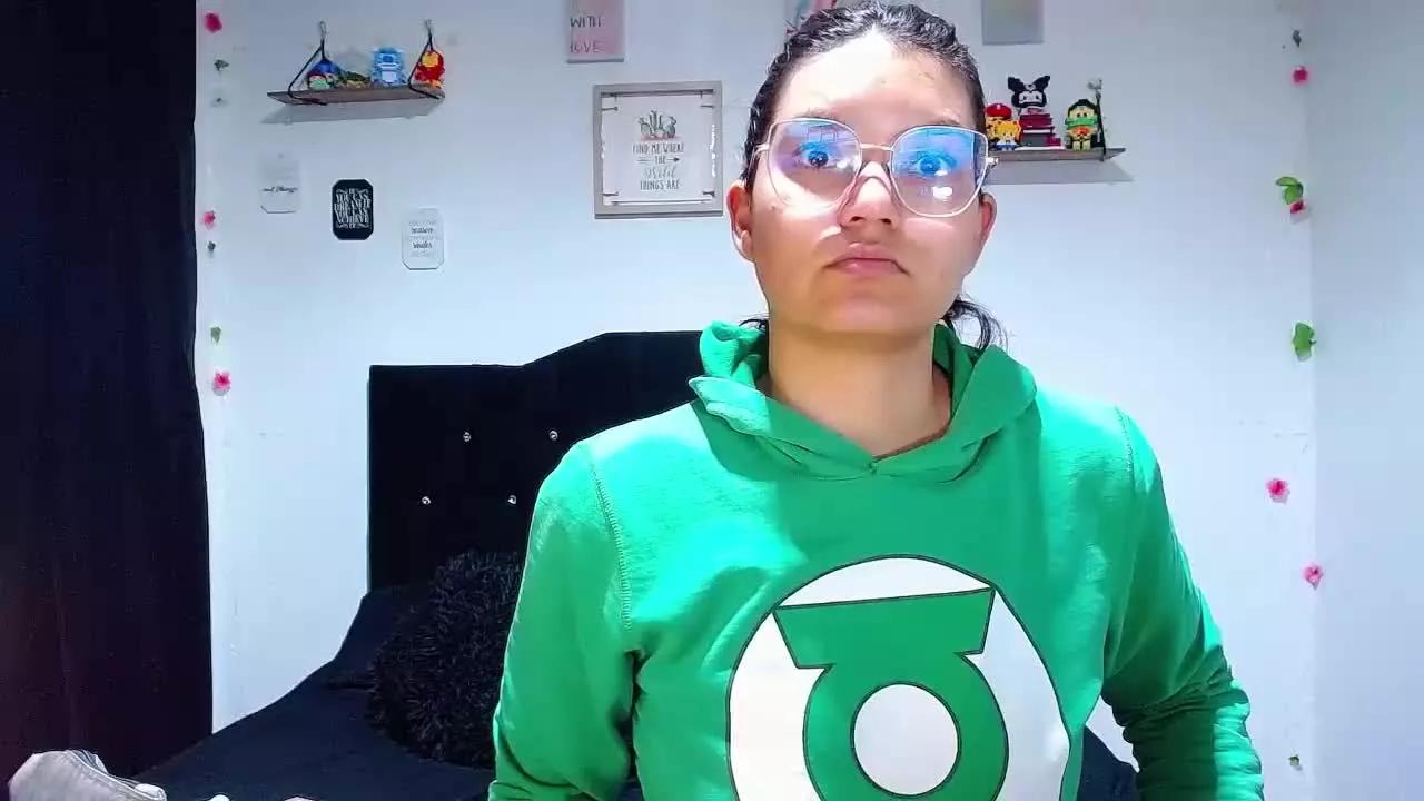 AriannaLeen on Streamray 