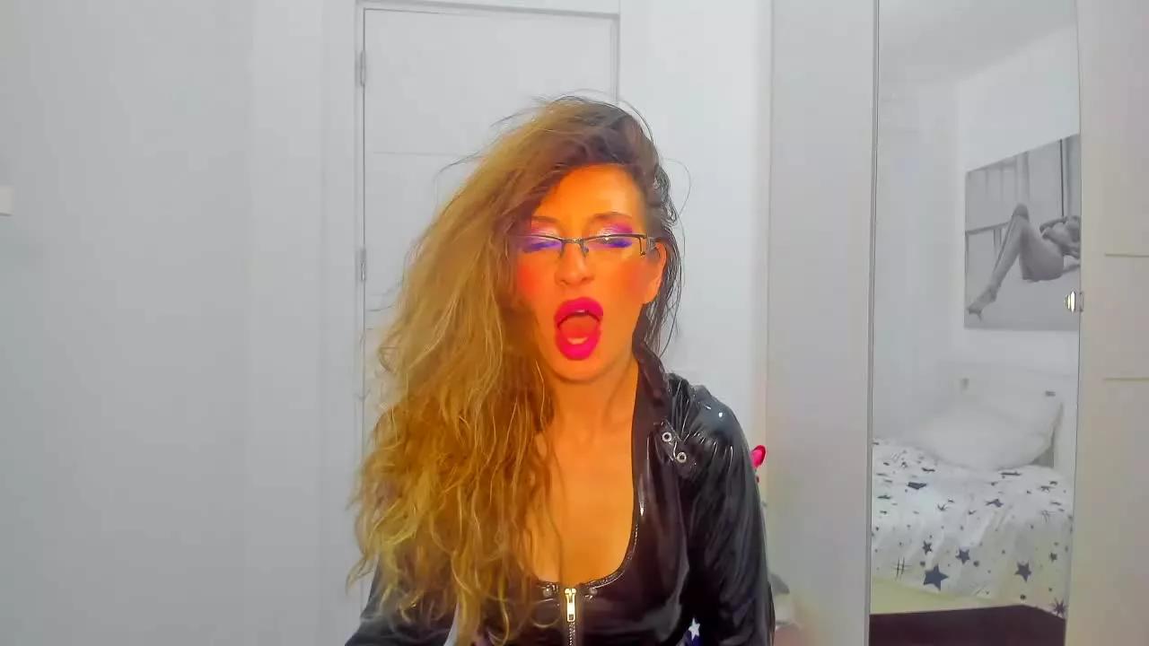 AvaMonroe77 on Streamray 
