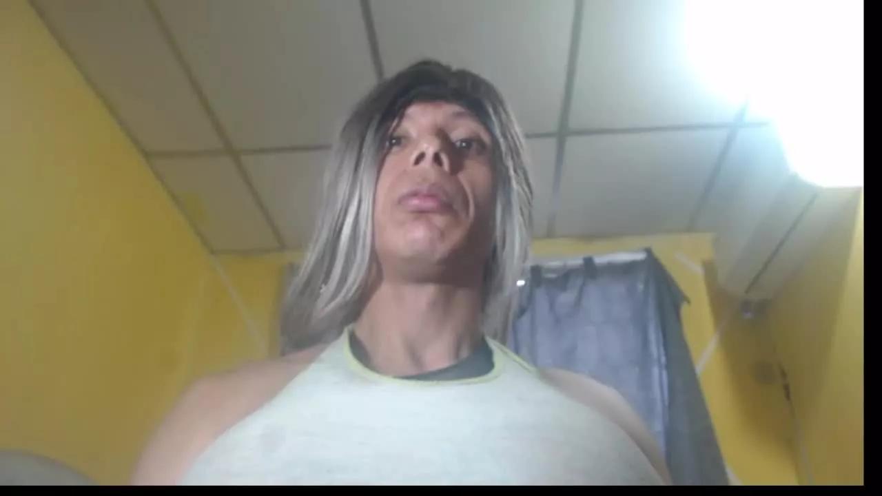 dayanamuscle on Streamray 