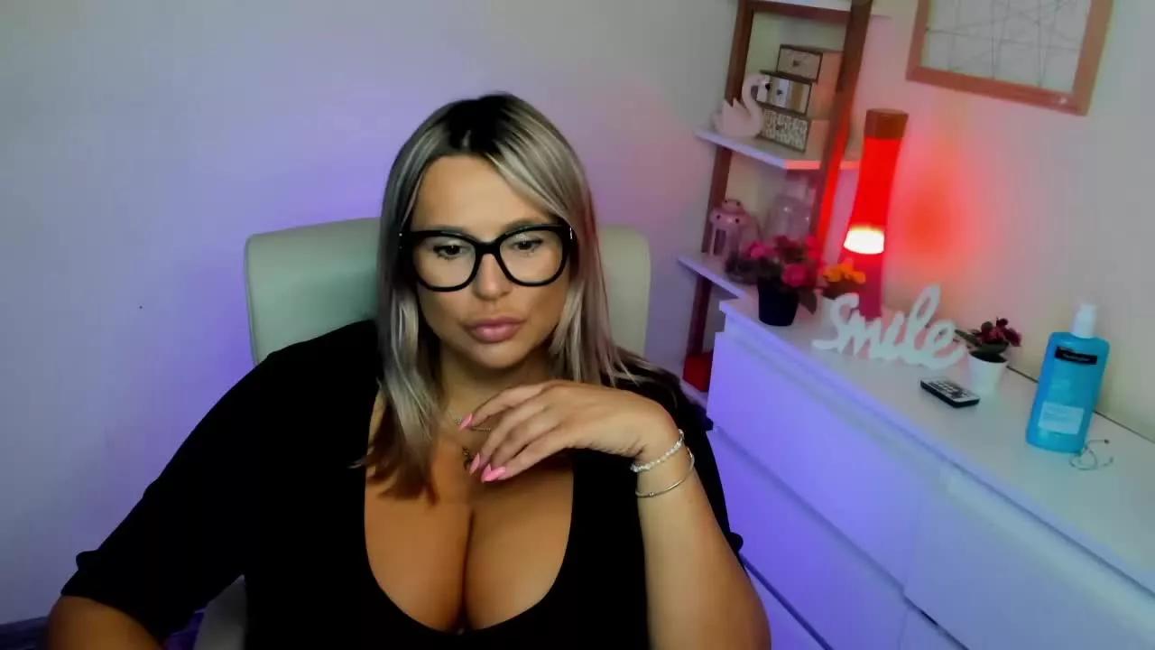 DianaTease on Streamray