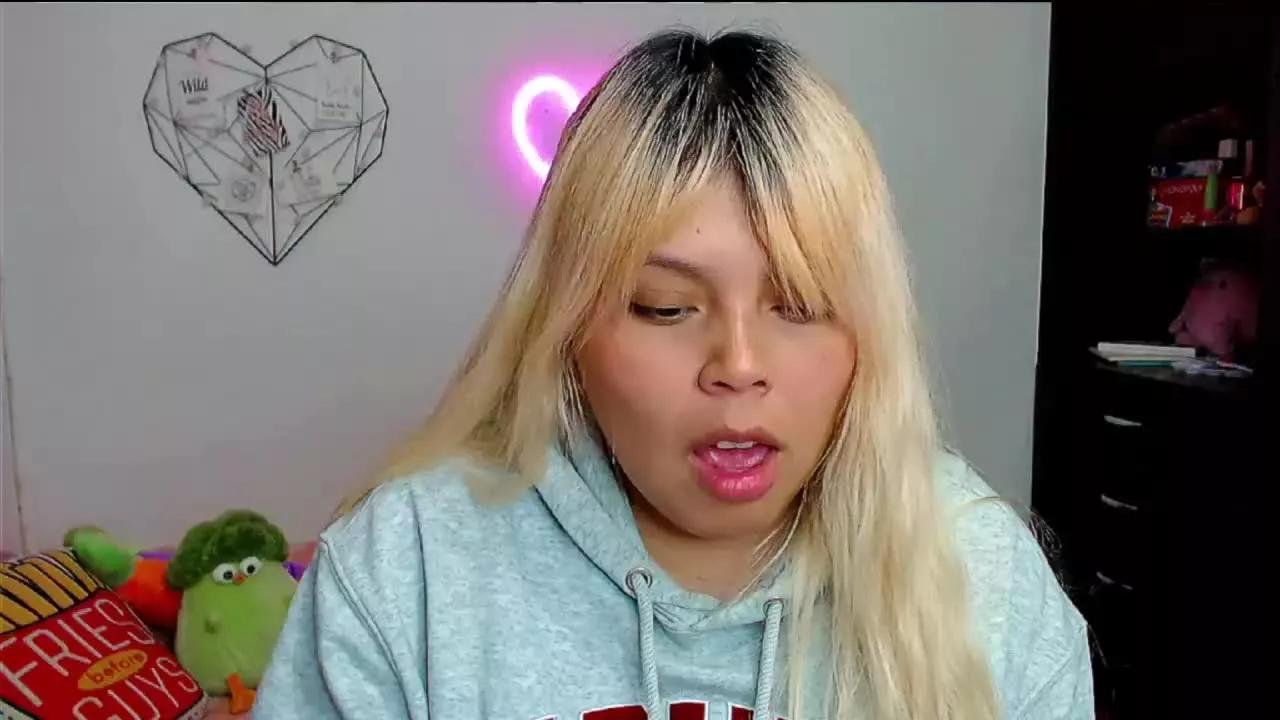 EllieAutumn on Streamray 