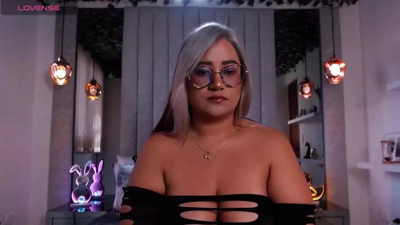 IndiVelvet on Streamray 