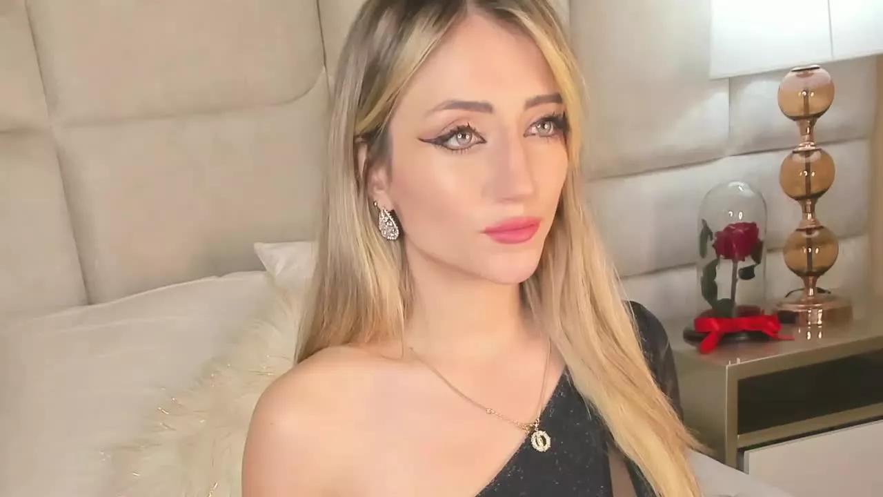 IsabelaCarter on Streamray