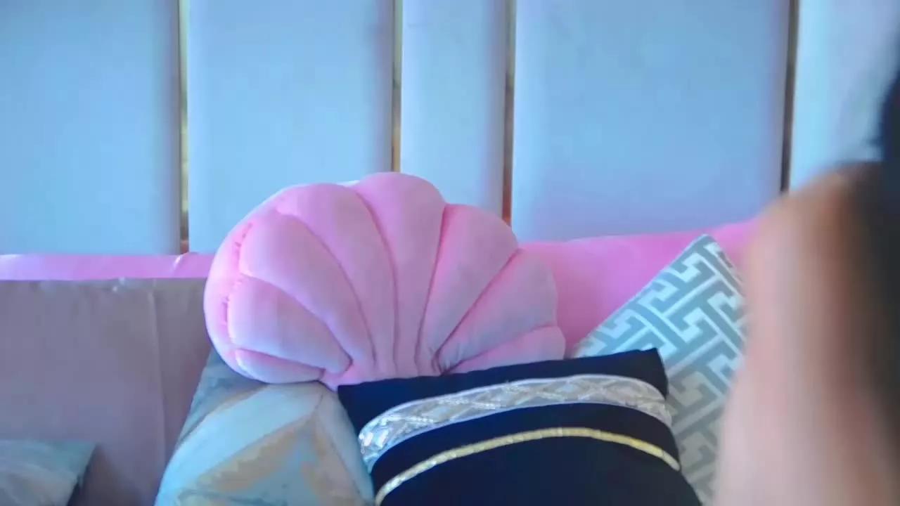 KinkiNicoleCummings on Streamray 