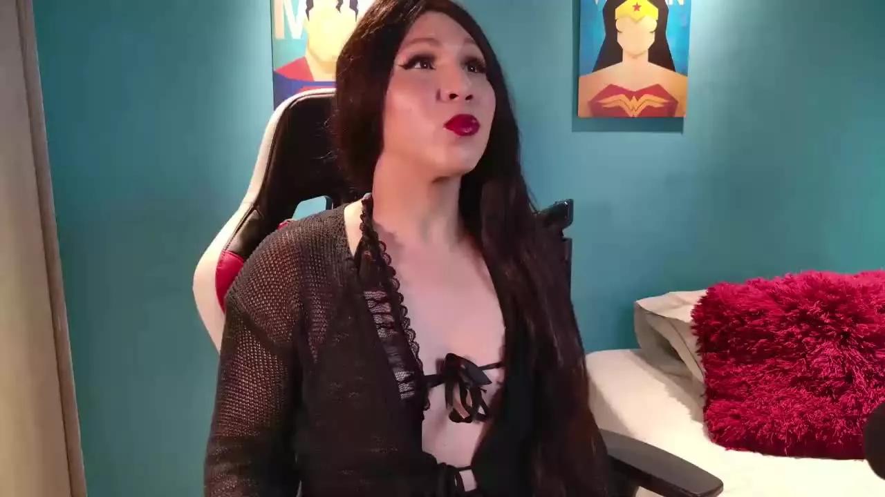KyraMooreTS on Streamray
