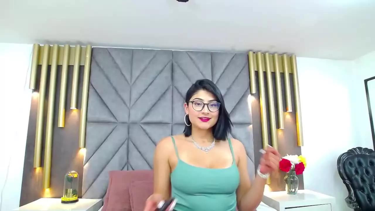 LaraBianco on Streamray 