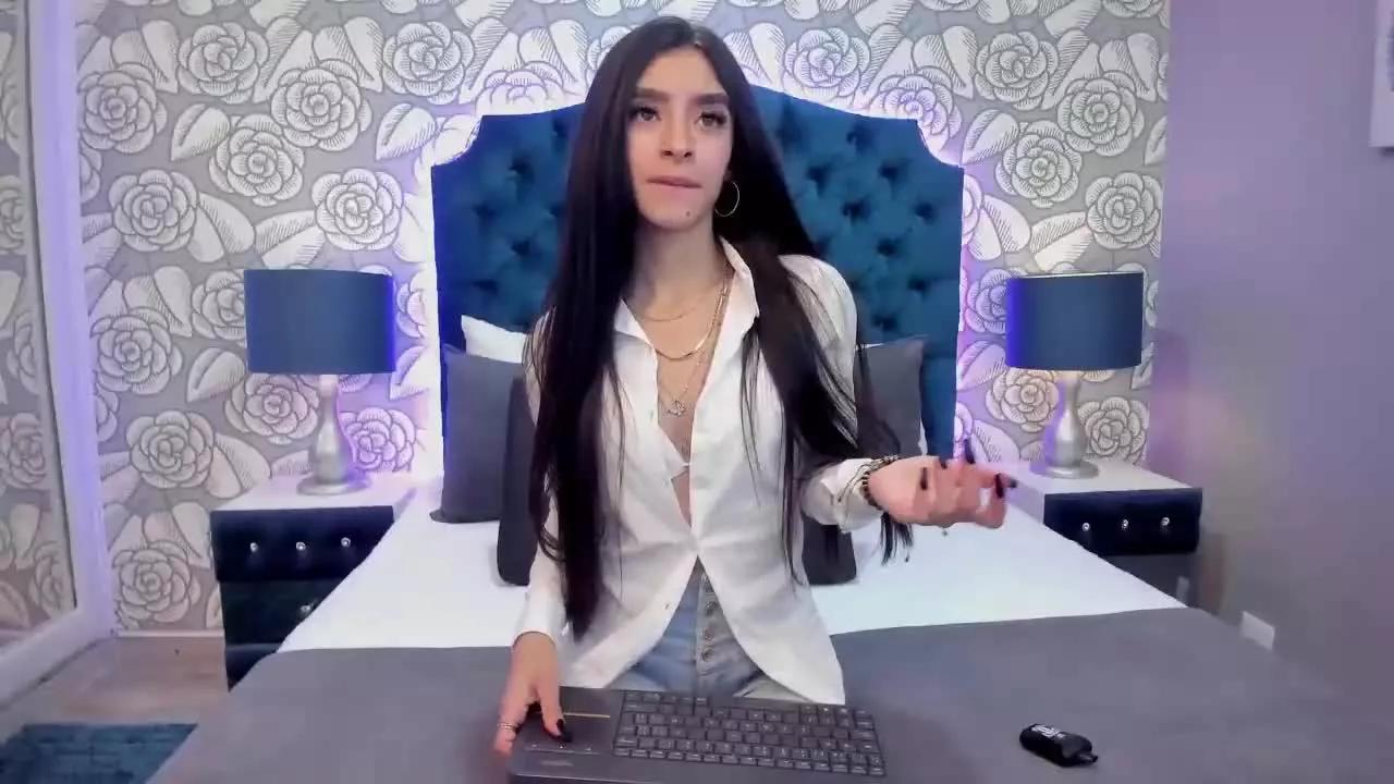 SaraClarker on Streamray 