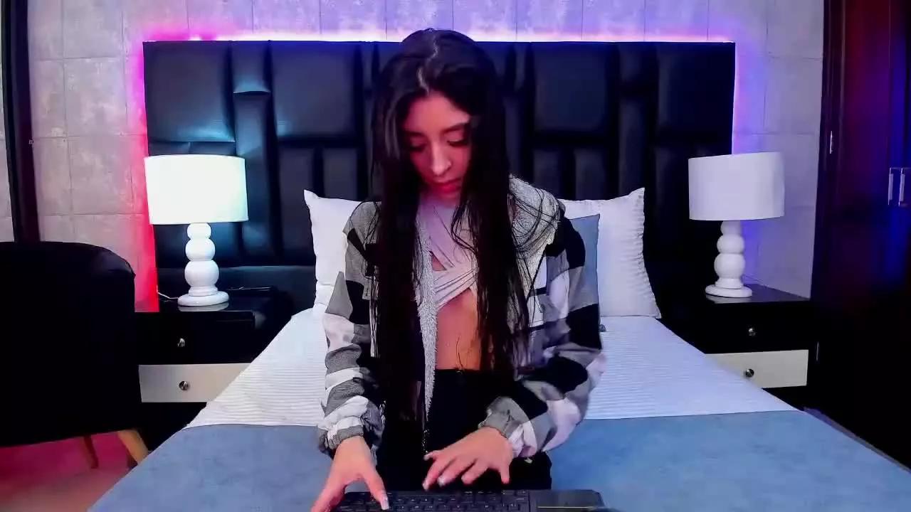 SaraClarker on Streamray 