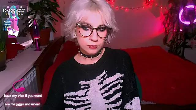 _Moonlight_t on StripChat