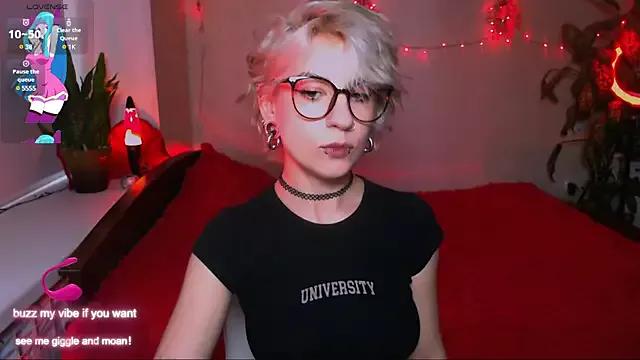 _Moonlight_t on StripChat 