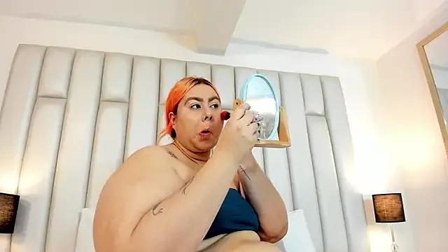 aandreaperez on StripChat 