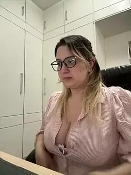 amooraaamoon on StripChat 