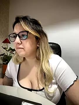 amooraaamoon on StripChat 