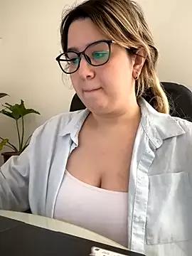 amooraaamoon on StripChat 