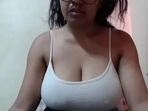 Anialovie on StripChat 