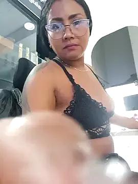 Ariana_Rodriguez on StripChat 