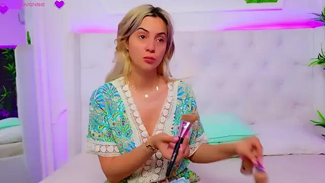 AriannaSins on StripChat 