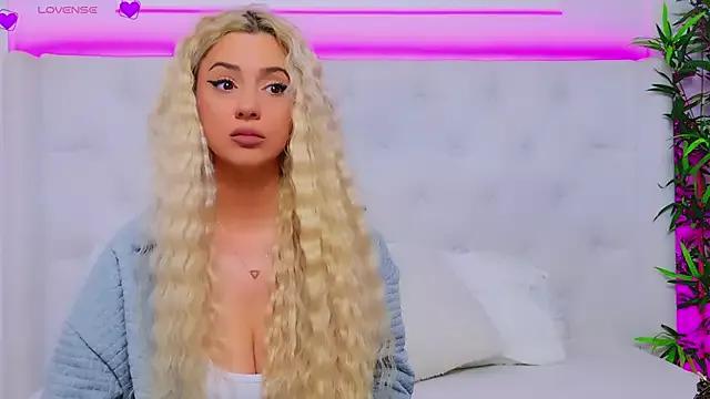 AriannaSins on StripChat 