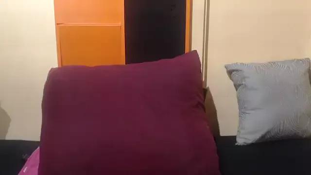AssSeductress43 on StripChat 