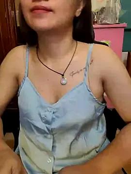 Bee_sweet on StripChat 