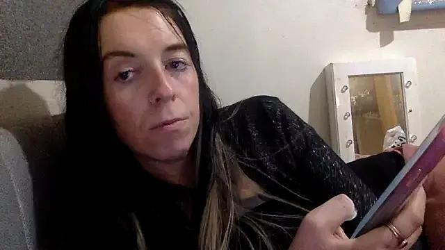 Bellababexox_ on StripChat